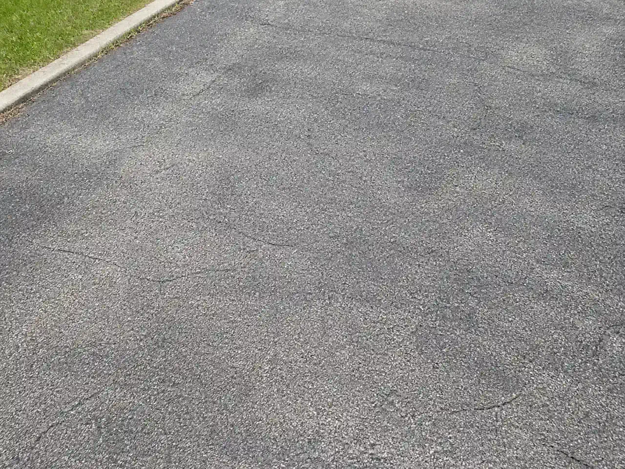 Brush vs Spray vs Squeegee: Which Sealcoat Method Is Best?